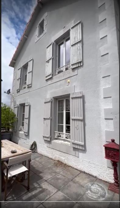 הוילה Montemboeuf Centre Town House Free Wifi מראה חיצוני תמונה